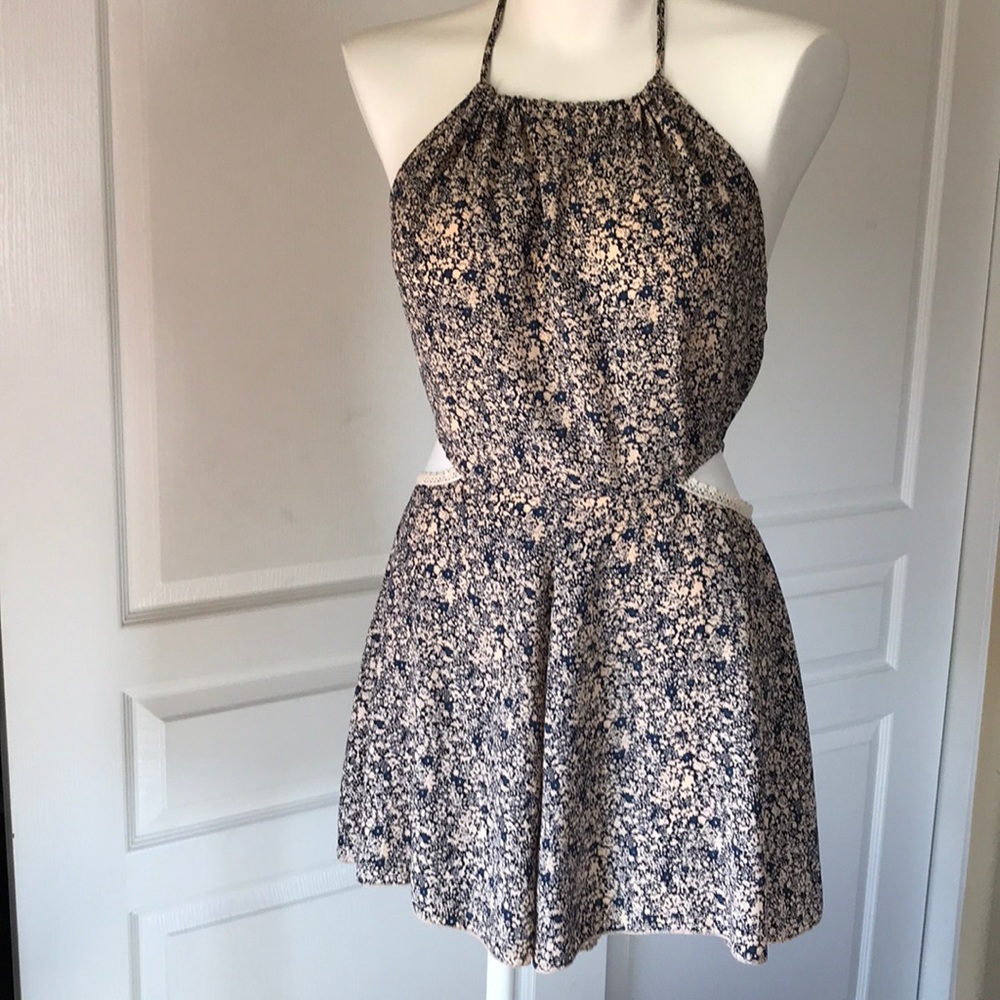 ROMPER - Picture 1 of 6